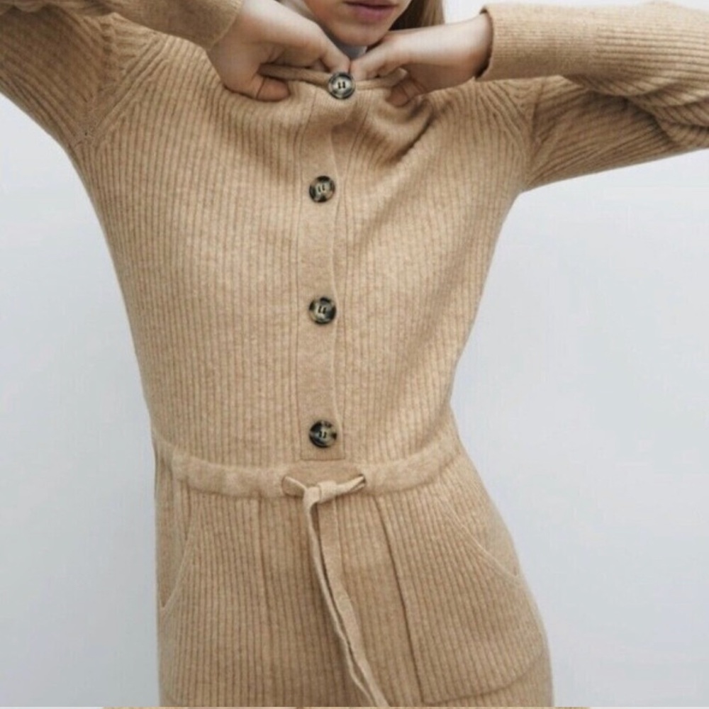 Zara - Picture 3 of 7